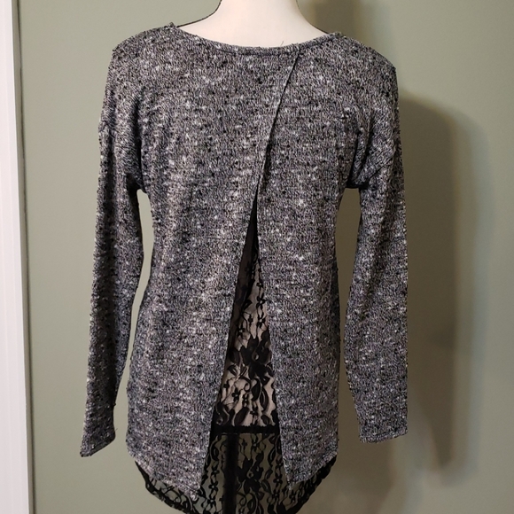 🌟4/$20 Black & white sweater with lace insert - Picture 2 of 8